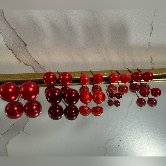 Red  faux pearl earring bundle - Picture 5 of 5